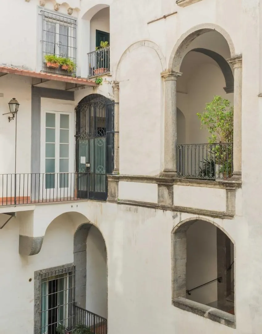 Corte Capomazza Appartamenti Napoli 0*,  Italia